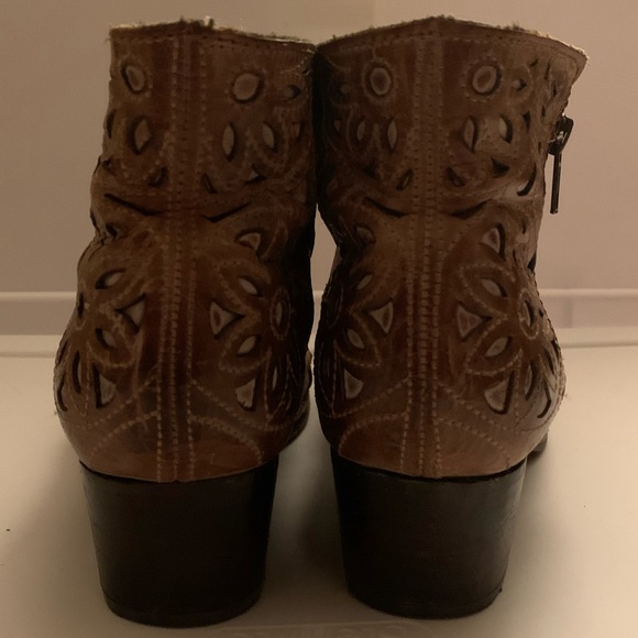 Ankle Cowboy Boots - Picture 14 of 15